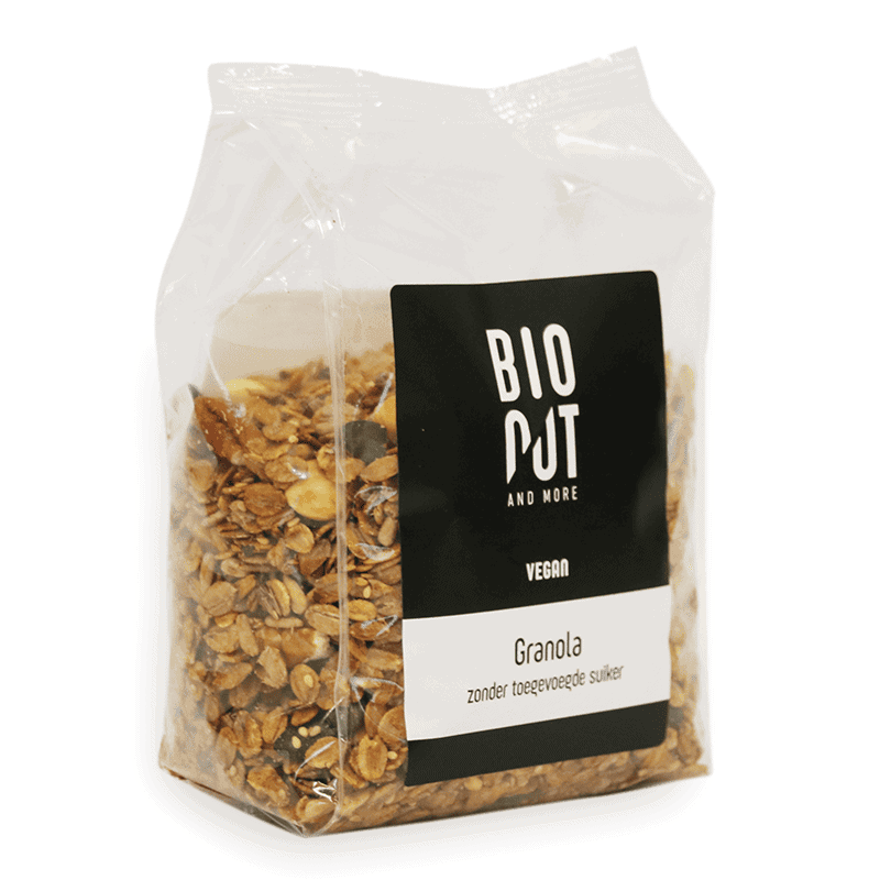 Knapperige biologische vegan granola zonder toegevoegde suikers in een transparante verpakking.
