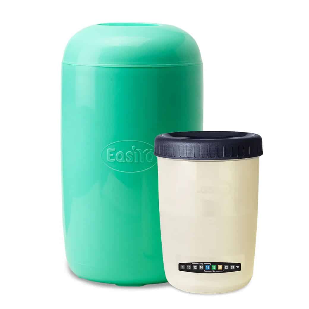 Mini koelkast met compacte yoghurtmaker voor gezonde low-fat yoghurt