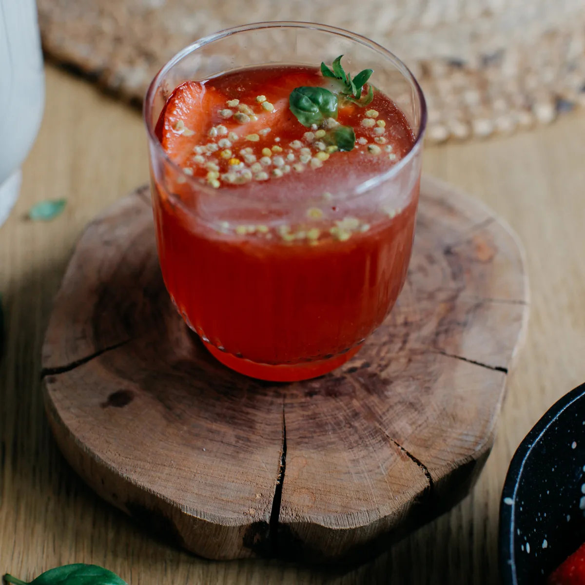 Glas kombucha met fruit